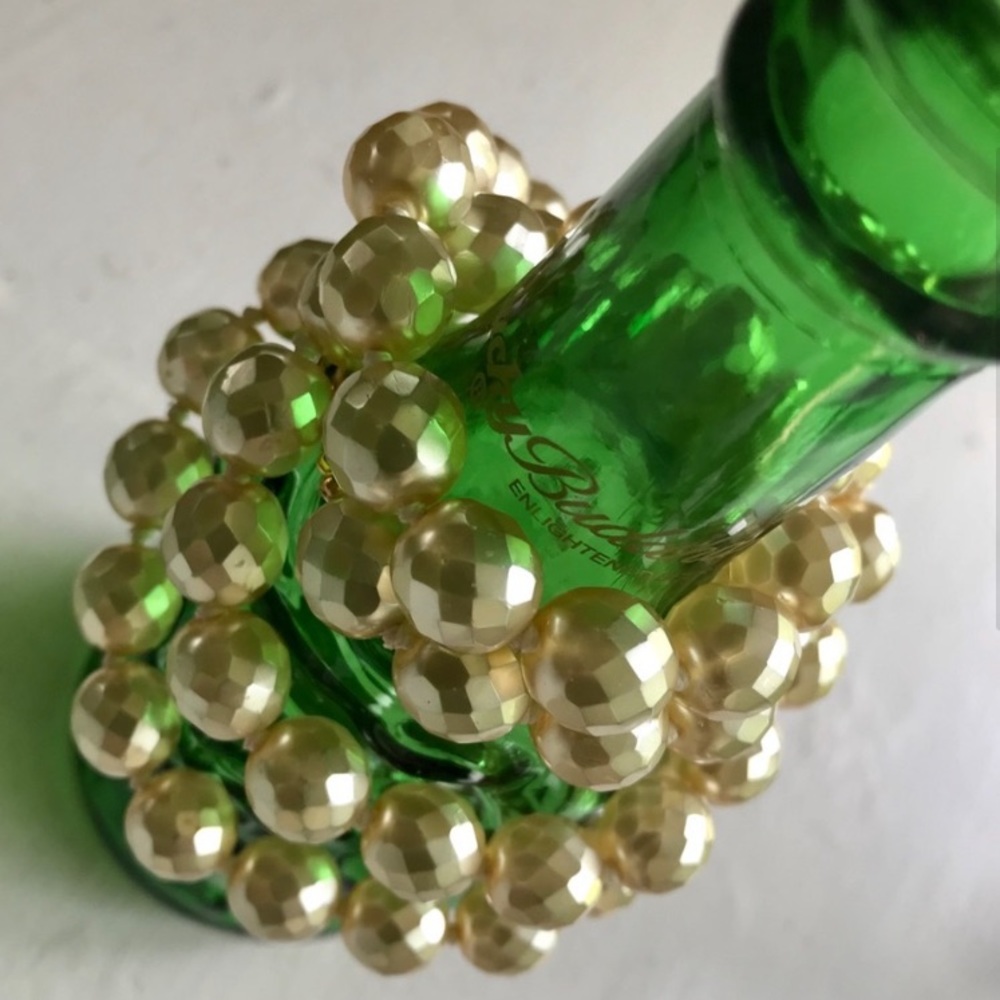 JOAN RIVERS FACETED IRIDESCENT IVORY “FAUX PEARLS” GLASS BEAD NECKLACE - Picture 3 of 10